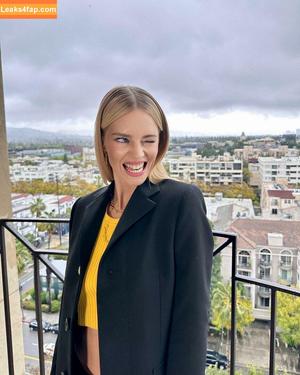 Samara Weaving photo #0105