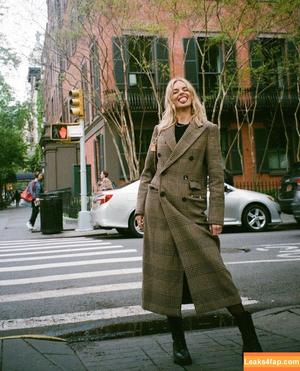 Samara Weaving photo #0146