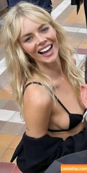 Samara Weaving photo #0226