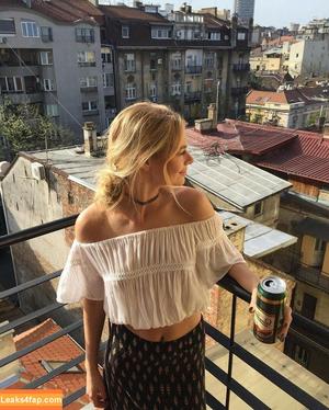 Samara Weaving photo #0264