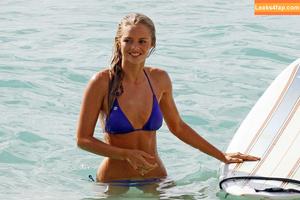Samara Weaving photo #0535