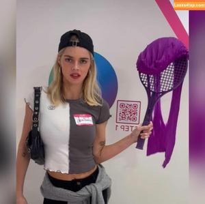 Samara Weaving photo #0556