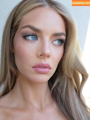Samara Weaving photo #0848