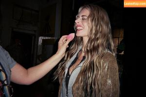 Samara Weaving photo #0902