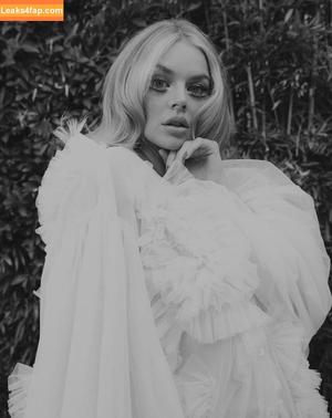 Samara Weaving photo #0982
