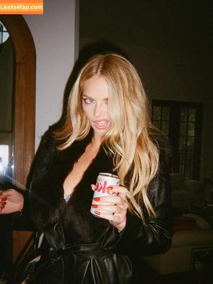Samara Weaving photo #1031