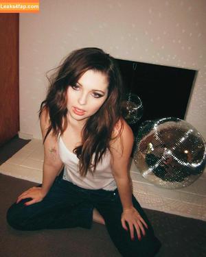 Sammi Hanratty photo #0082