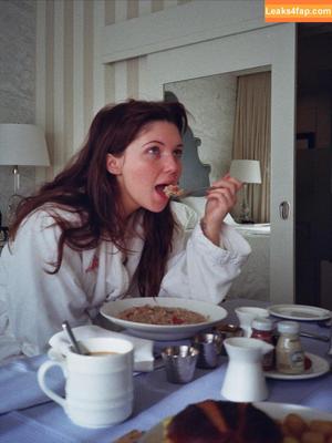 Sammi Hanratty photo #0389