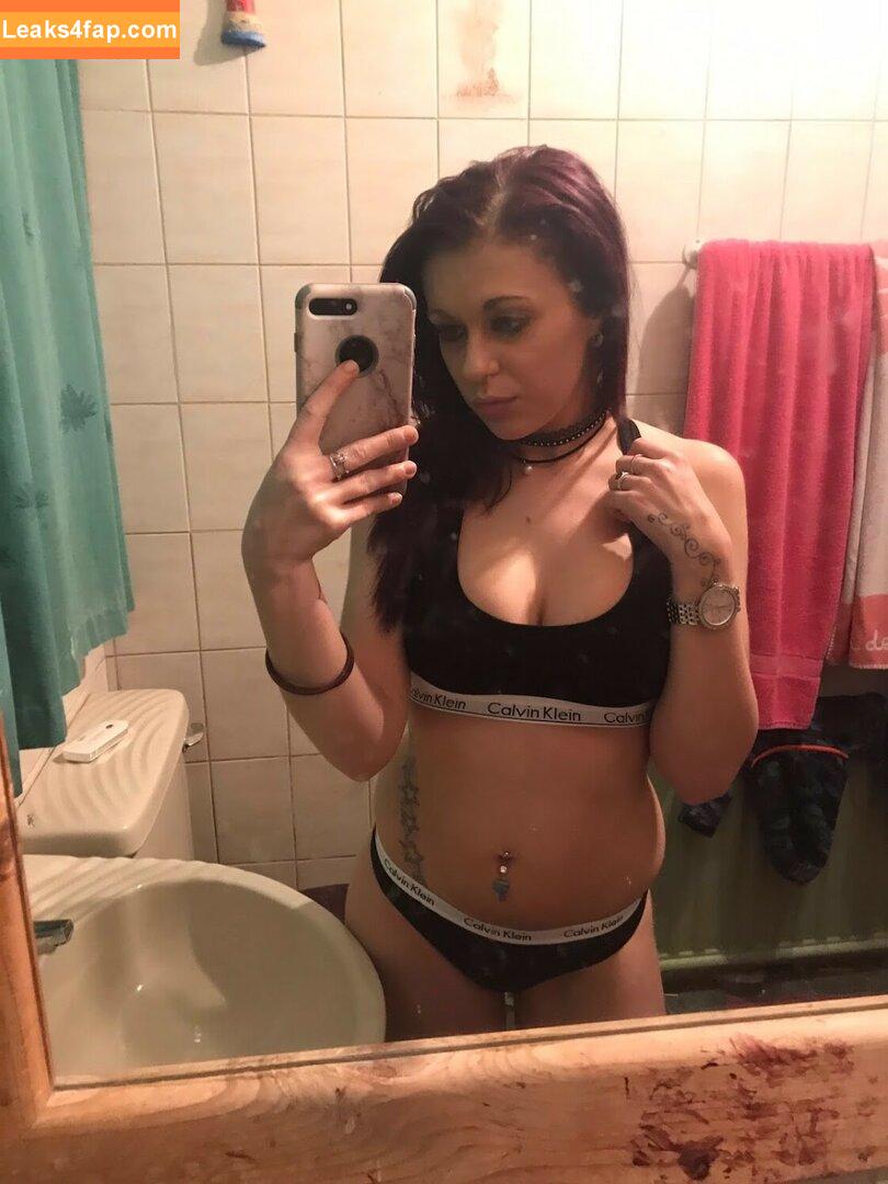 Sammiirae20 / sammi_e20 / sammiifiierce leaked photo photo #0002