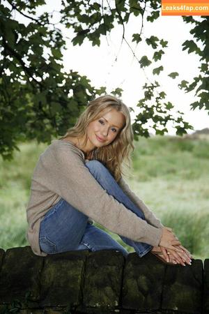 Sammy Winward photo #0027