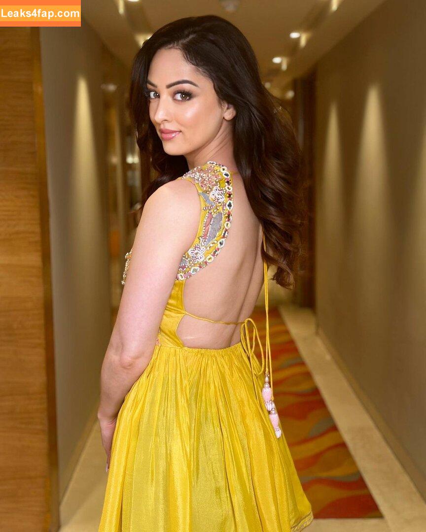 Sandeepa Dhar / iamsandeepadhar слитое фото фото #0002