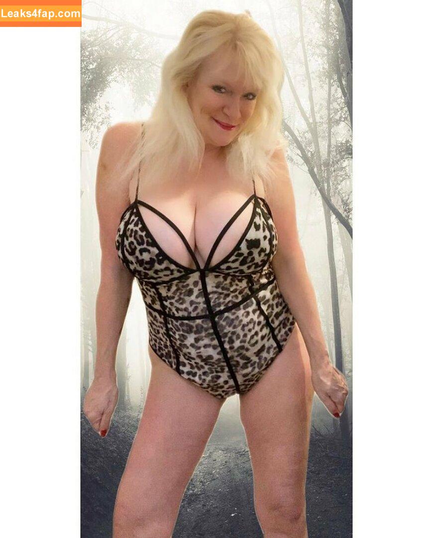 Sandie Lee / Canadianmaturebarbie / canadiansmaturebarbie / sandieleetoronto / torontobeauty007 leaked photo photo #0083