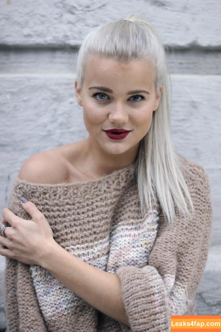 Sandra Lyng /  leaked photo photo #0007