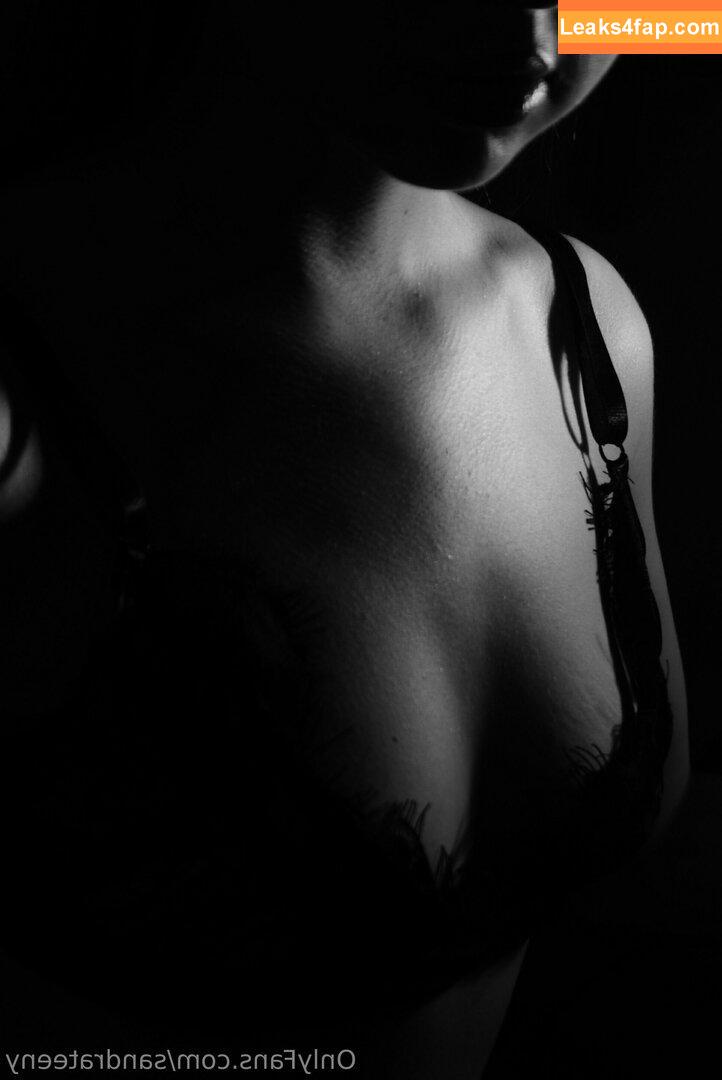 sandra_tiny /  leaked photo photo #0035