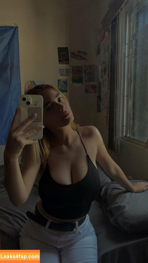 sandrasancc / sandrafoxxxy leaked photo photo #0021