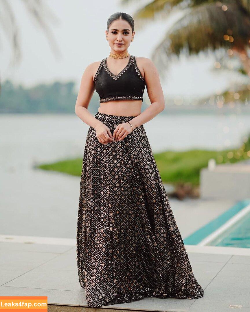 Saniya Iyappan / _saniya_iyappan_ leaked photo photo #0011