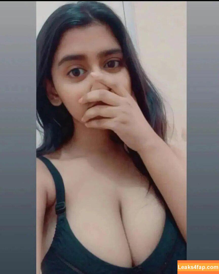 Sanjana Saba / it_z_suzie leaked photo photo #0005