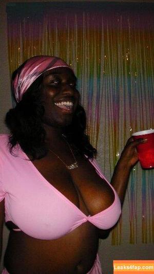 Sapphiretheslut photo #0001