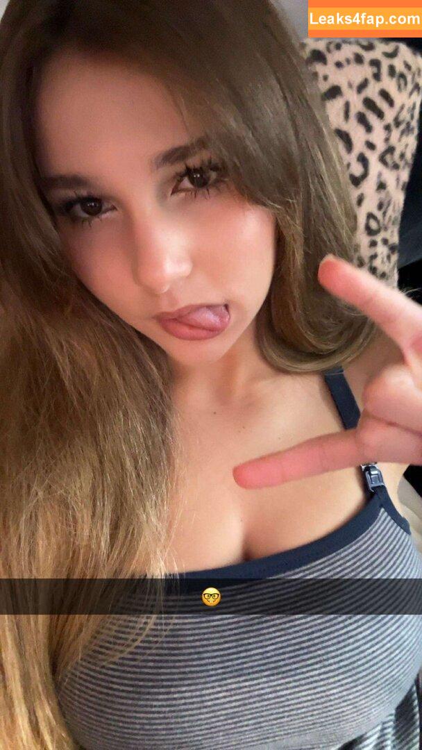 Sara Dobrik / sara.dobrik leaked photo photo #0130