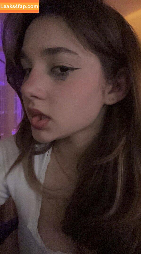 Sara Dobrik / sara.dobrik leaked photo photo #0174