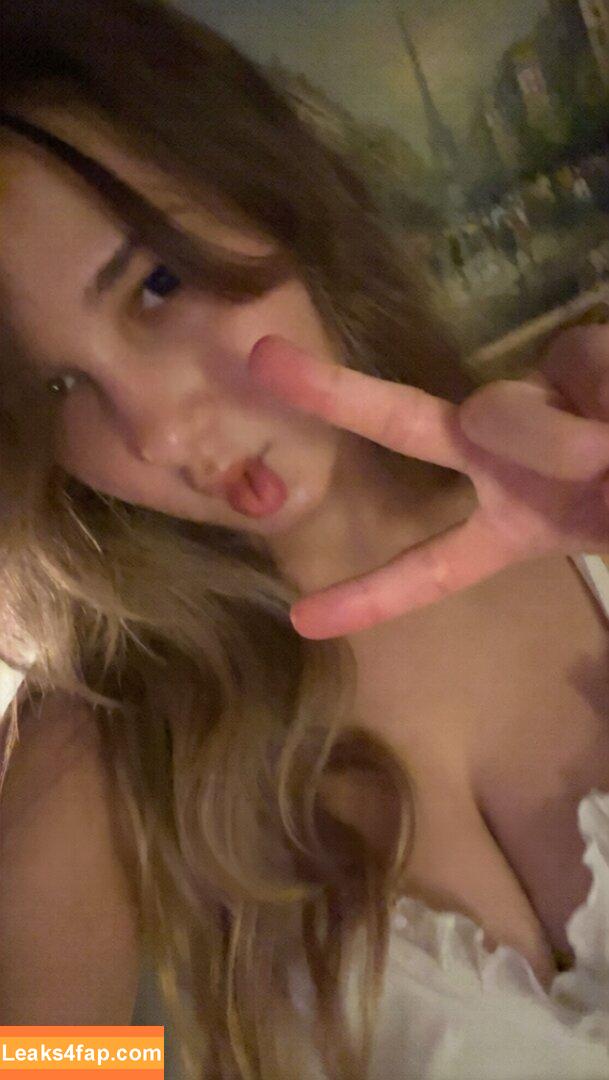 Sara Dobrik / sara.dobrik leaked photo photo #0204