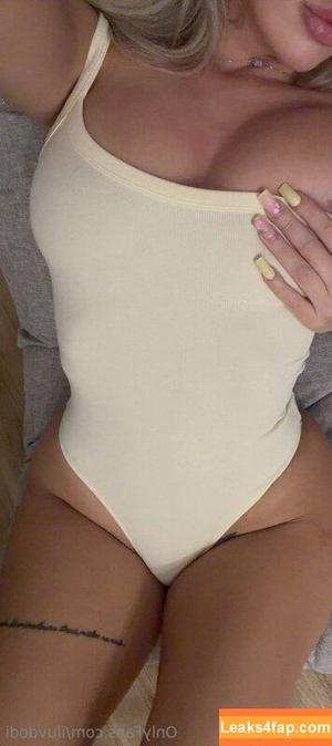 Sara Dodevska photo #0203
