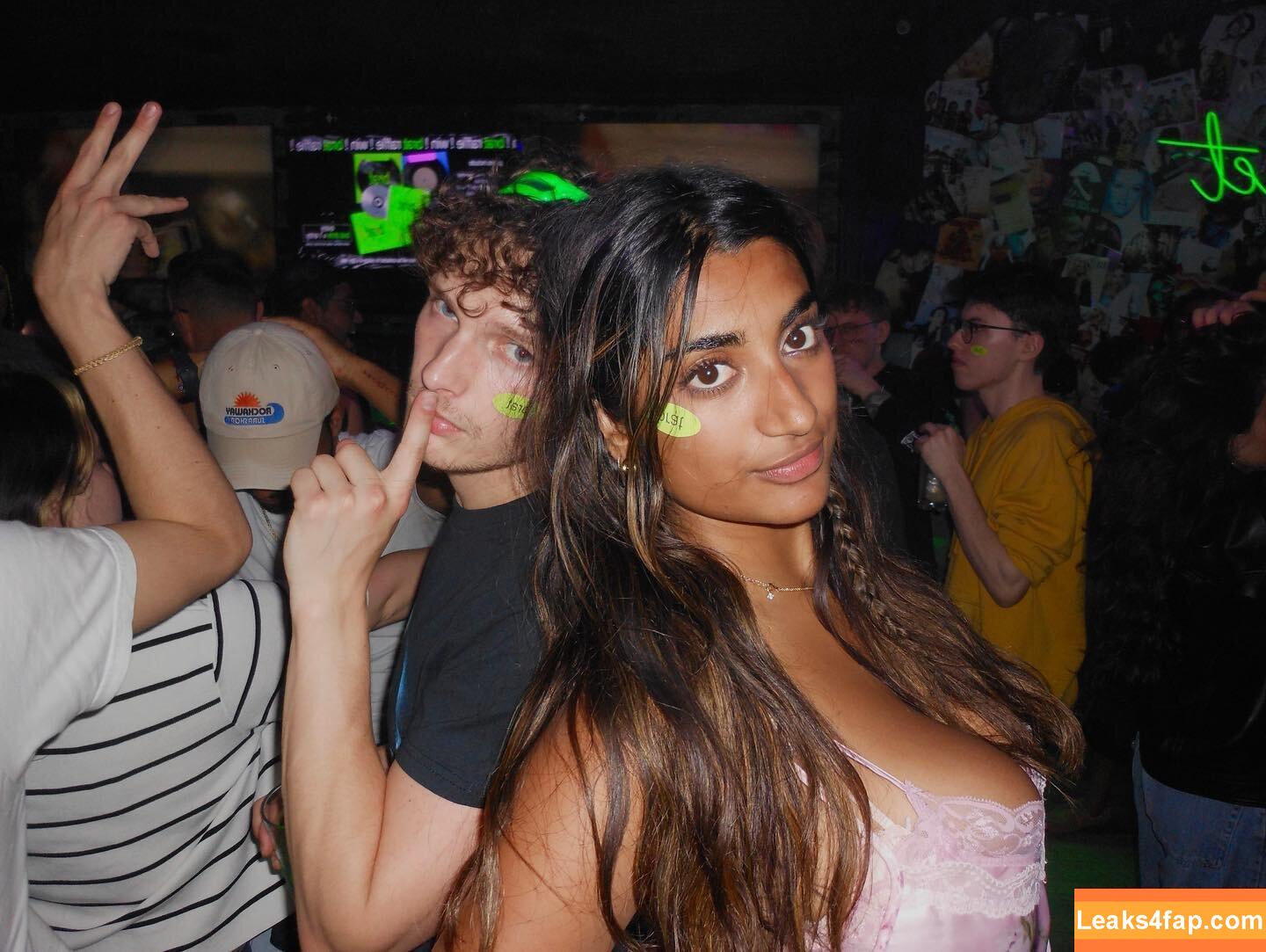 sara.kolls /  leaked photo photo #0022