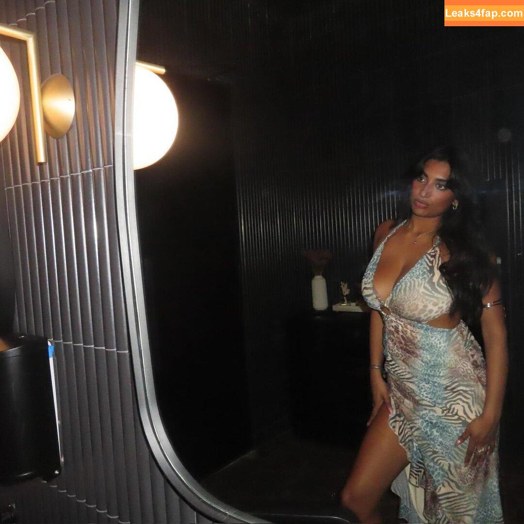 sara.kolls /  leaked photo photo #0033