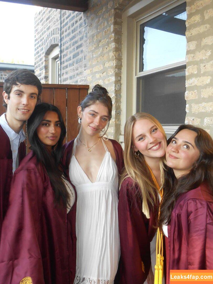 sara.kolls /  leaked photo photo #0045