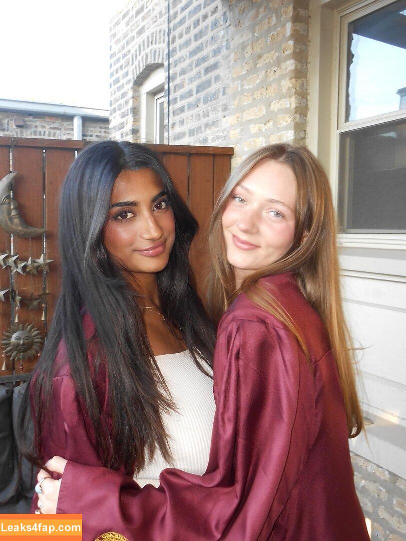 sara.kolls /  leaked photo photo #0048