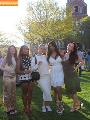 sara.kolls photo #0044