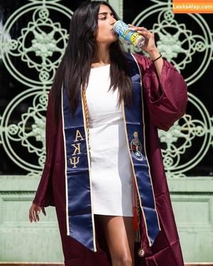 sara.kolls photo #0050