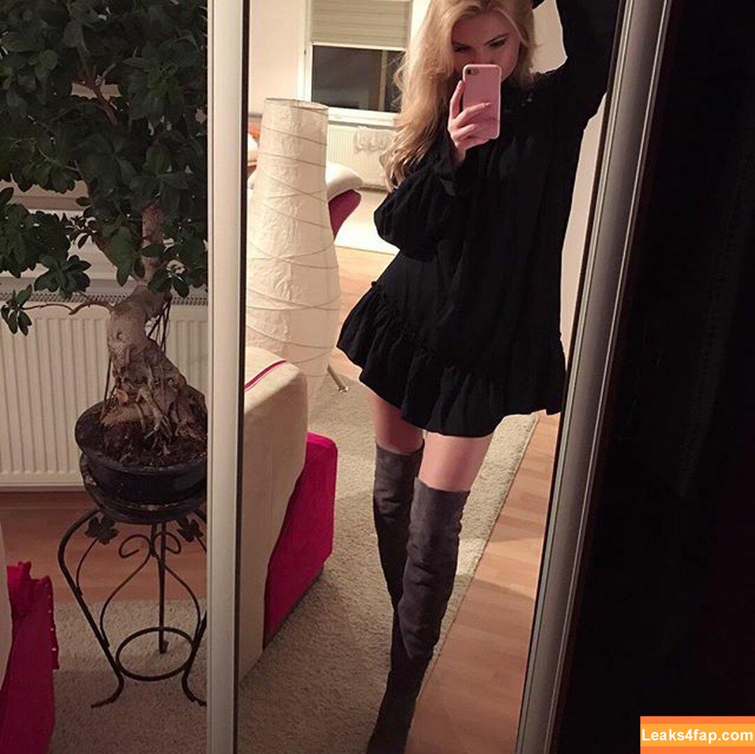 Sara Ladach / sara.ladach leaked photo photo #0084