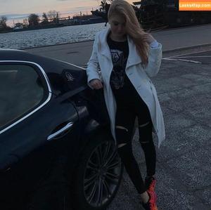 Sara Ladach photo #0006