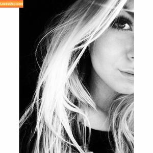 Sara Ladach photo #0020