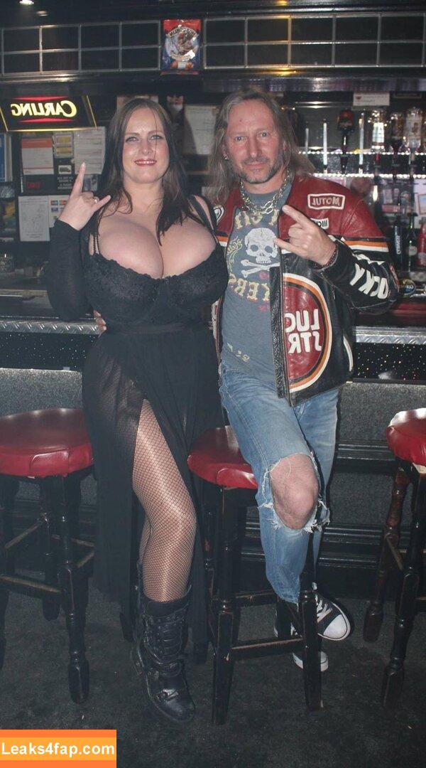 Sara Lang /  leaked photo photo #0002