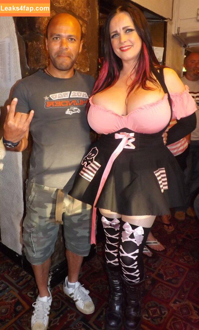 Sara Lang /  leaked photo photo #0004