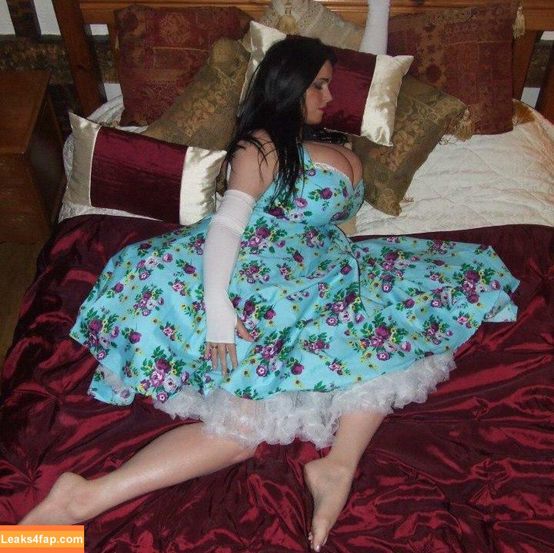 Sara Lang /  leaked photo photo #0006