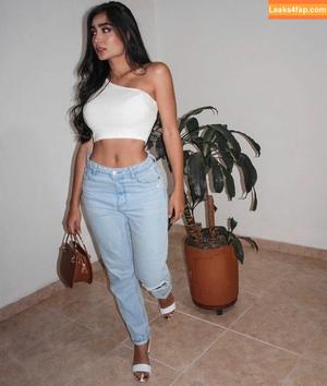 Sara Lievano photo #0200