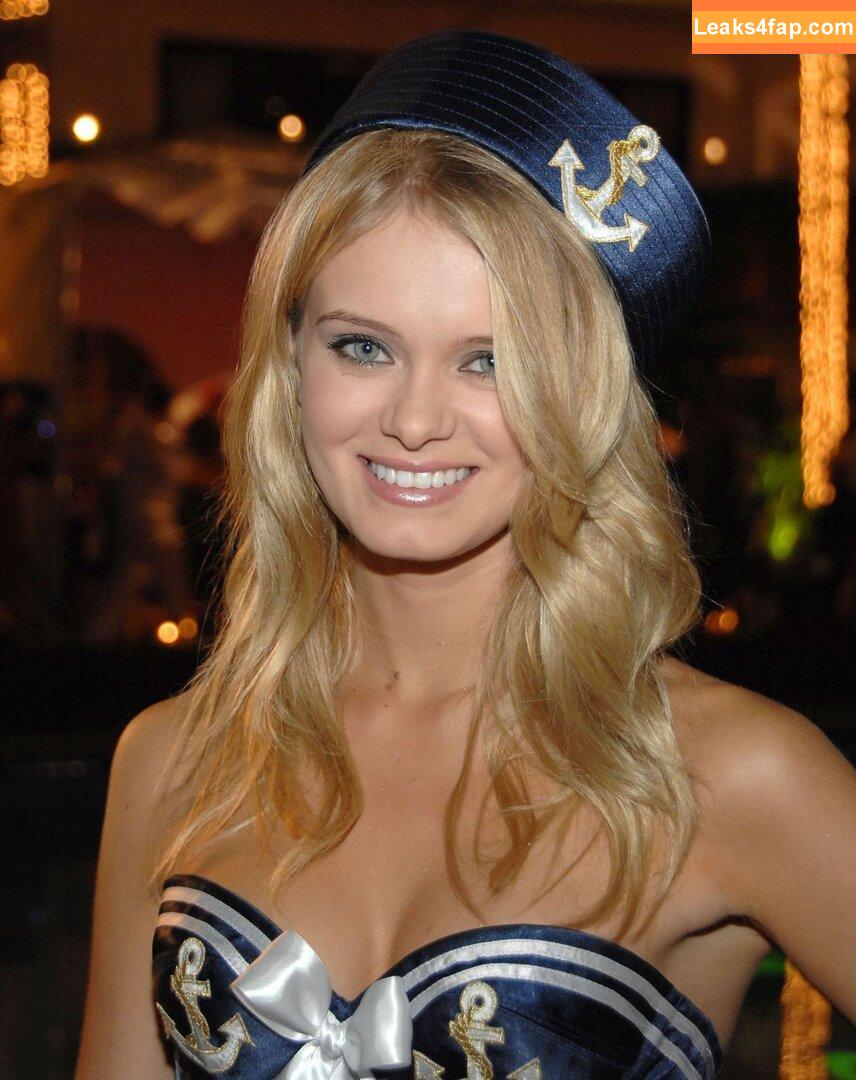 Sara Paxton / paxgawd / sara_paxton leaked photo photo #0041