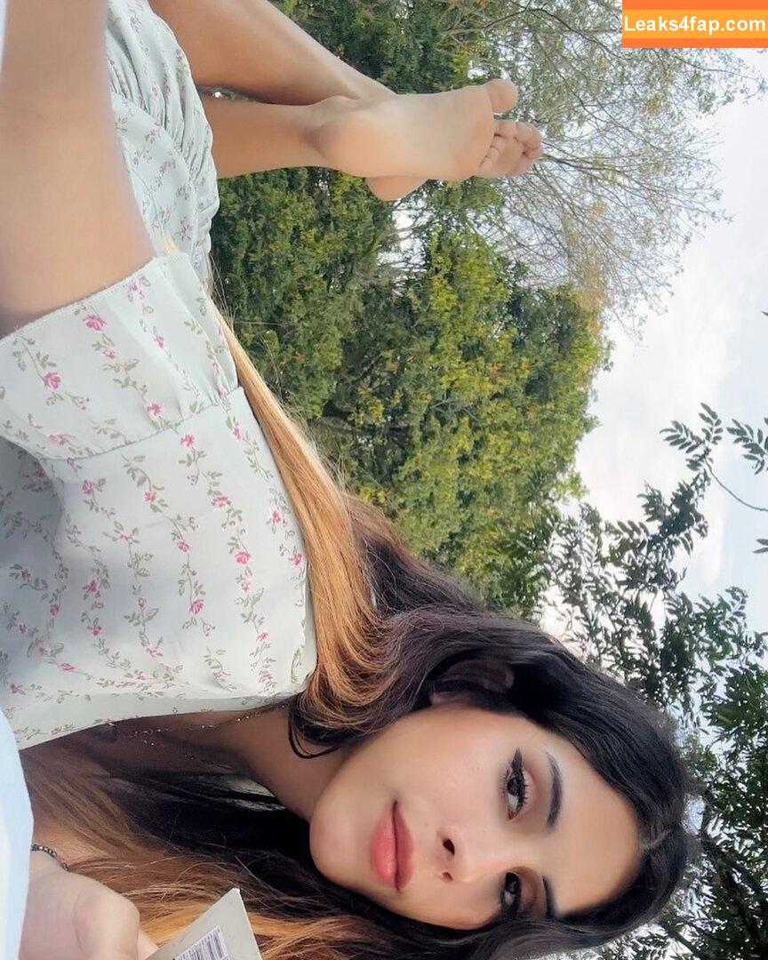 Sara Roussee / Serena Roussee / sararoussee leaked photo photo #0010