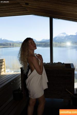 Sara russek photo #0019
