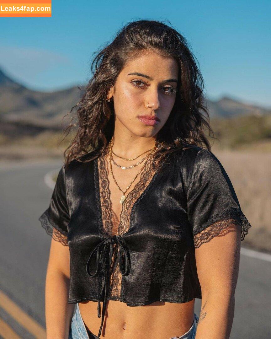 Sara Saffari / sarasaffari__ leaked photo photo #0055