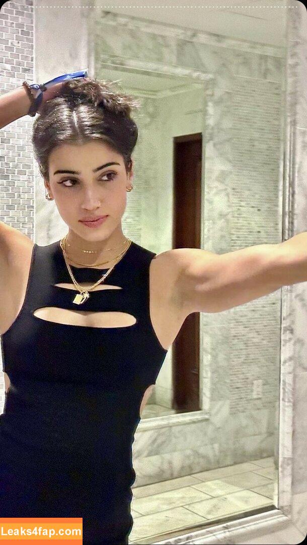 Sara Saffari / sarasaffari__ leaked photo photo #0084