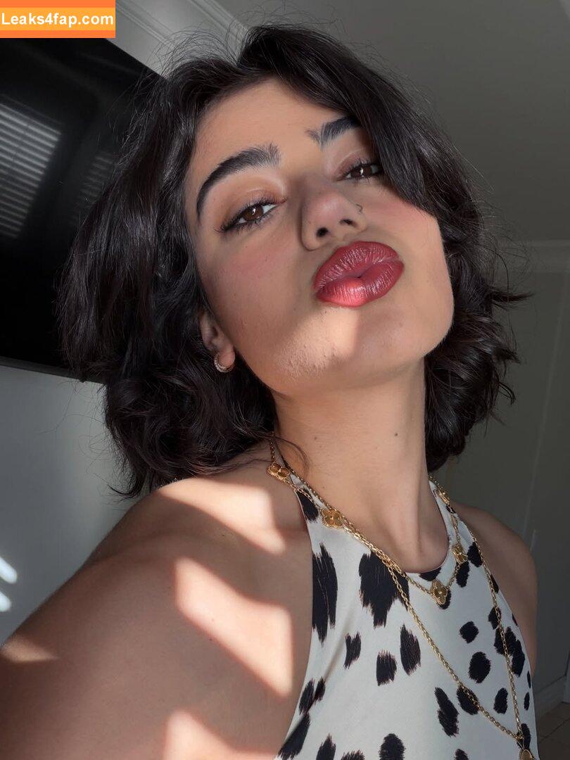 Sara Saffari / sarasaffari__ слитое фото фото #0827