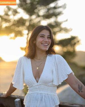 Sara Saffari photo #0009