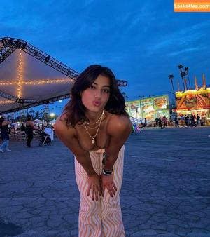 Sara Saffari photo #0011