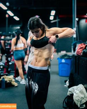 Sara Saffari photo #0017