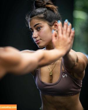 Sara Saffari photo #0050