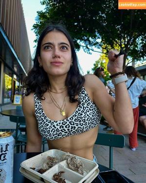 Sara Saffari photo #0062